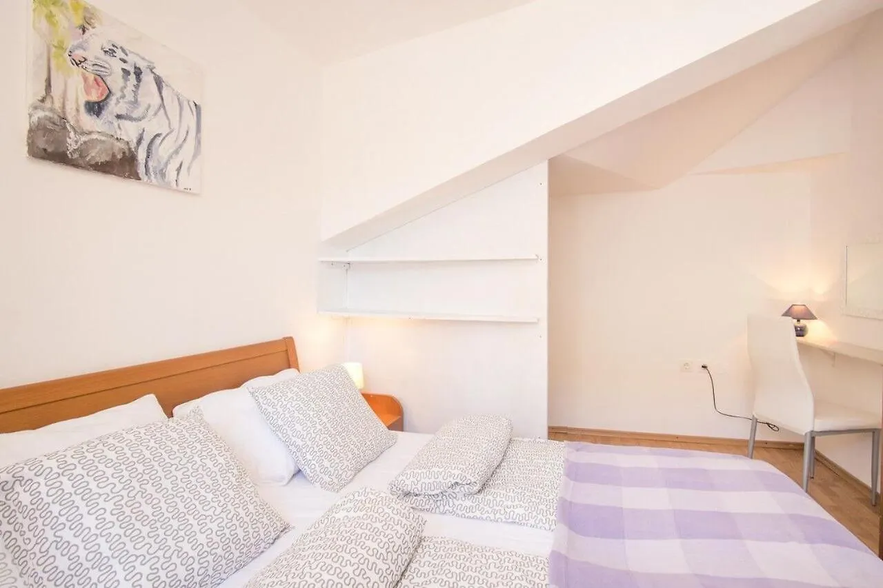 Apartment Polo Vrbnik