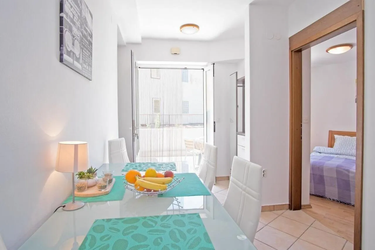 Apartment Polo Vrbnik  0*, Vrbnik (Primorje-Gorski Kotar)